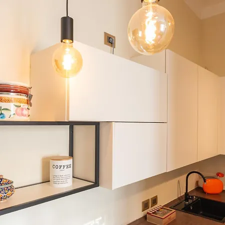 Appartement 10' Duomo & Station Large Milaan