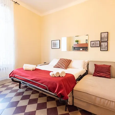 10' Duomo & Station Large Appartement